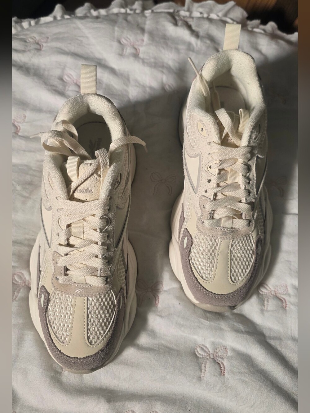 $100 MSRP Reebok Premier Road Plus VI Chalk Grey Chunky Sneakers Women’s Size 8